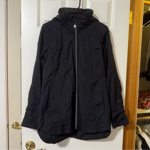 Lululemon // Fo Drizzle Jacket // Black - Picture 3 of 8